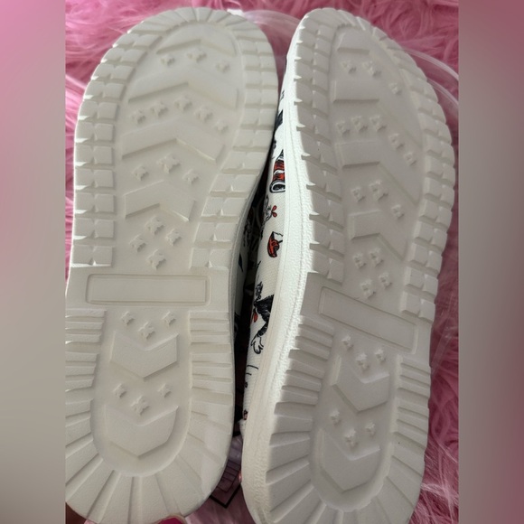 Cartoon print loafers unisex size US men's 9.5 or 10, women US size 12 or 12.5 - Picture 9 of 10